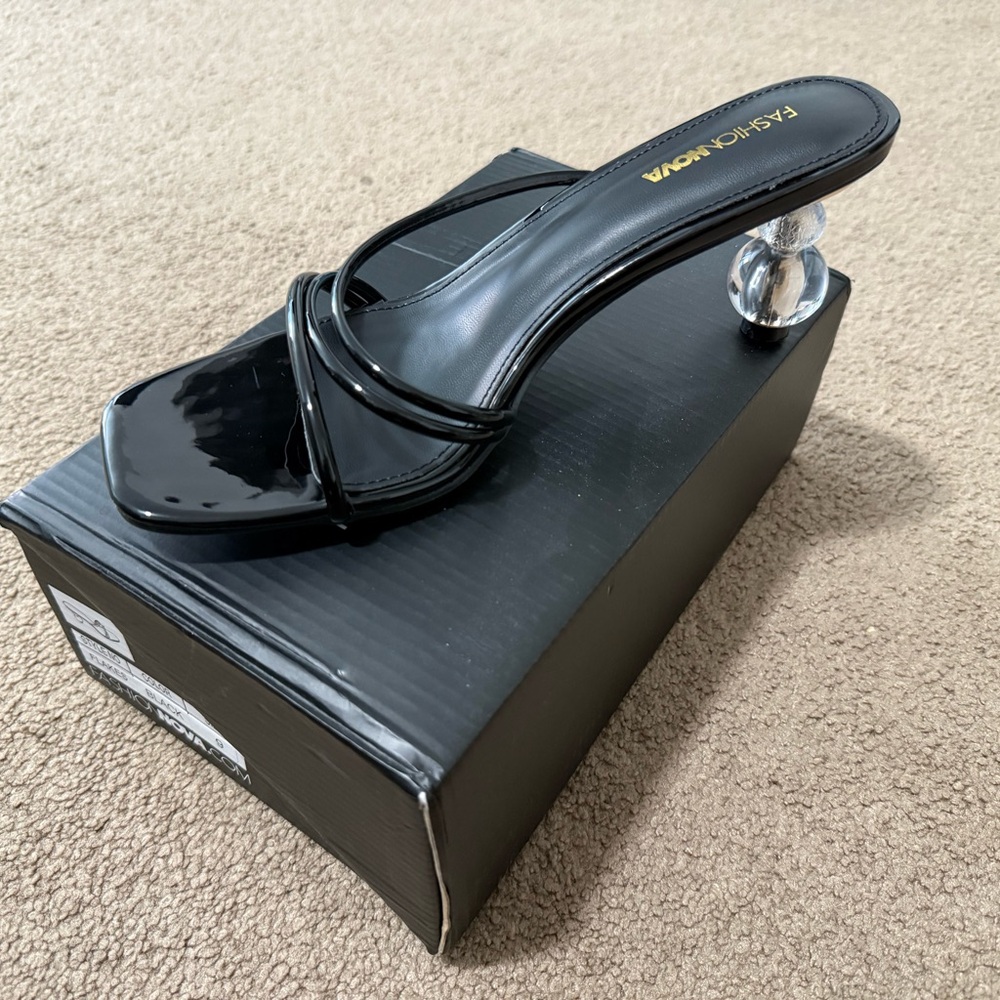 (NEW) Fashion Nova Black Heels